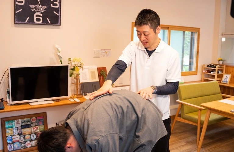 尾張旭市で腰の痛みを改善するなら｜【姿勢や動作の研究所】ネオ整体EGAOにお任せ