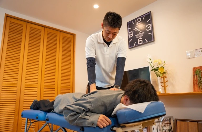 尾張旭の整体で首の痛みを改善させるなら｜【姿勢や動作の研究所】ネオ整体EGAOがオススメ